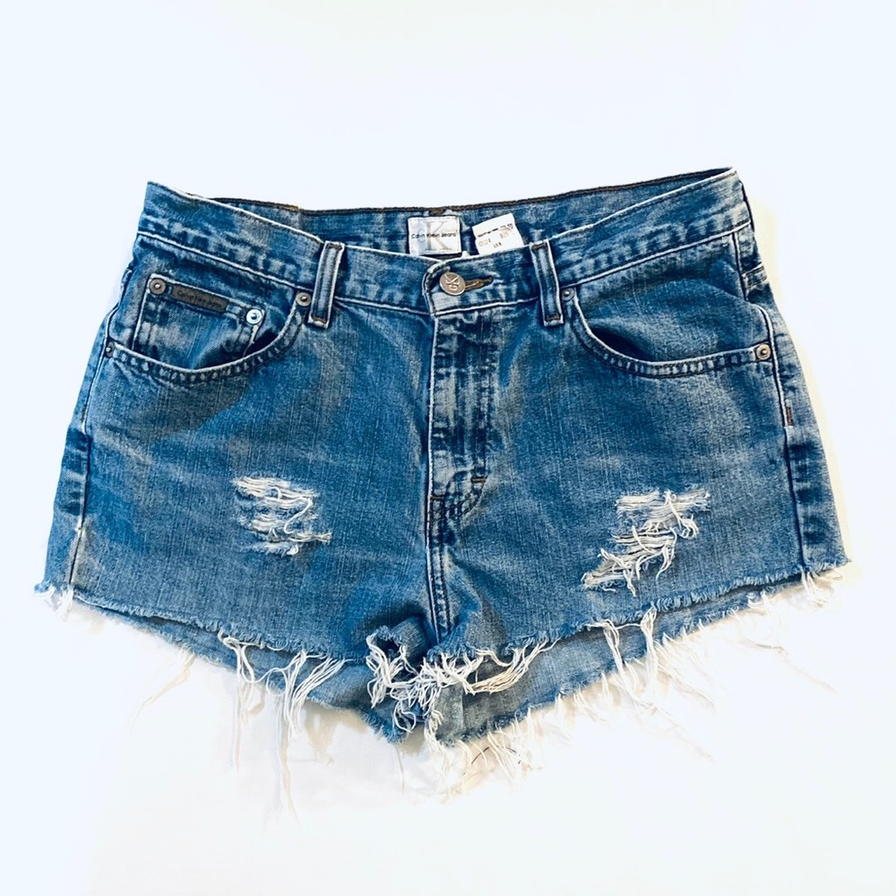 🚫SOLD Calvin Klein cut off jean shorts